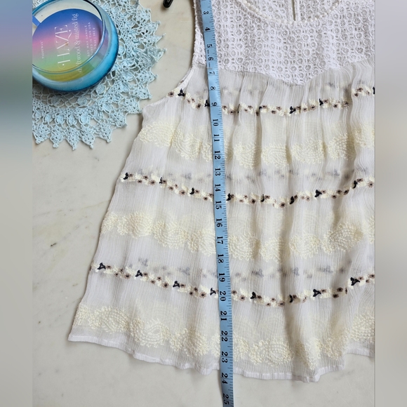 NWOT Hinge white mixed lace top size 1 - Picture 10 of 12